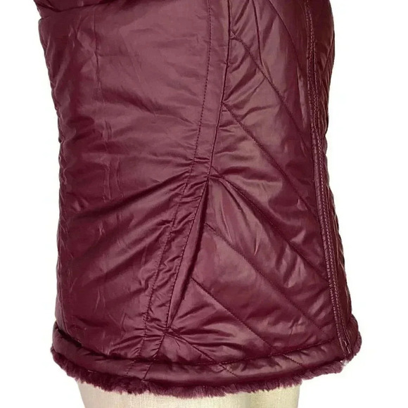 Nicole Miller Original Women S Fuax Fur Lined Reversible Quiled Zip Up Vest Wine - Picture 3 of 13